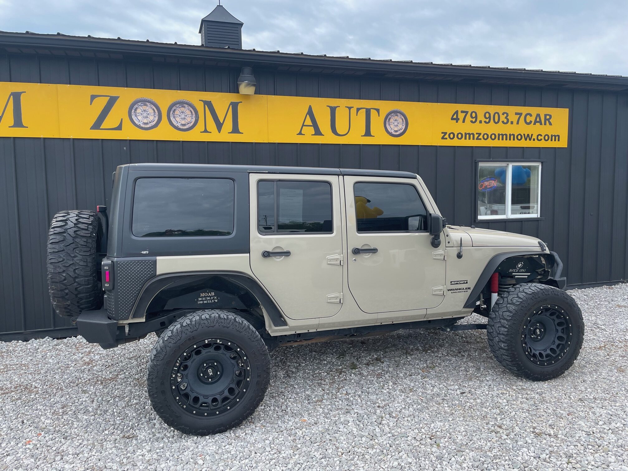 2017 Gobi 4-Door Jeep Wrangler $114/week WAC - Image 4