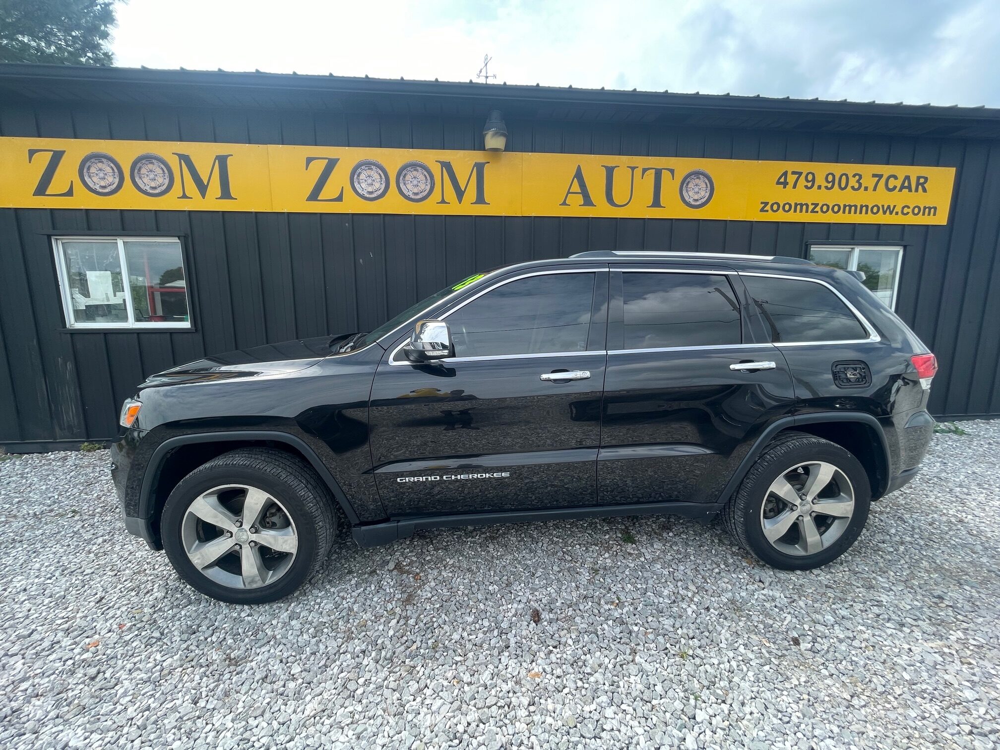 2014 Black Jeep Grand Cherokee - Image 3