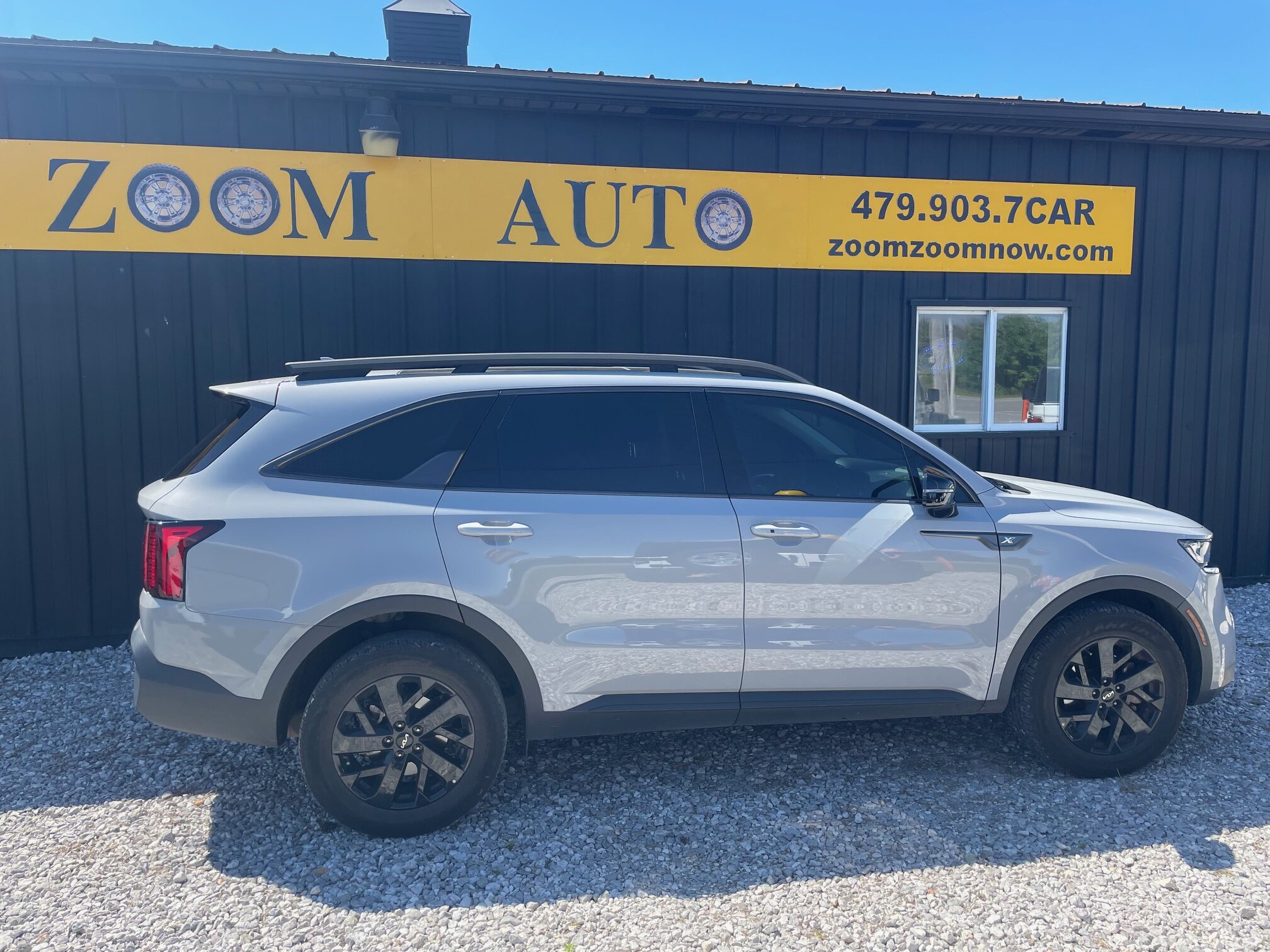 2023 Gray KIA Sorento AWD - 3rd Row $470/month WAC - Image 3