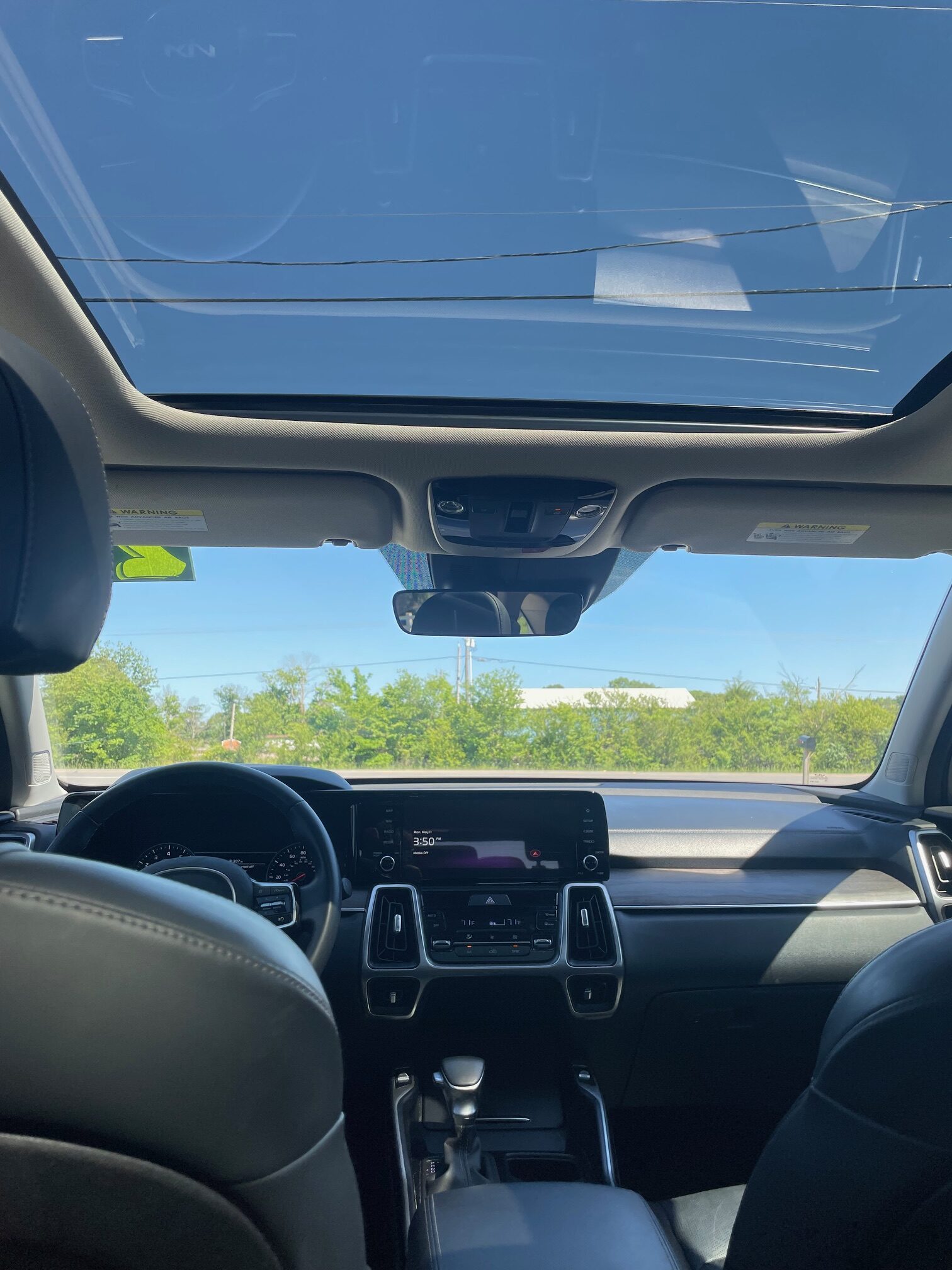 2023 Gray KIA Sorento AWD - 3rd Row $470/month WAC - Image 7